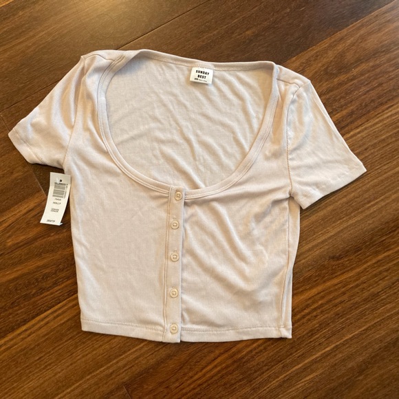 NWT Aritzia Sunday Best Holly Top - Picture 1 of 3